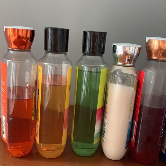 Victoria’s Secret & Bath and body works shower gel/lotion bundle - Picture 6 of 7